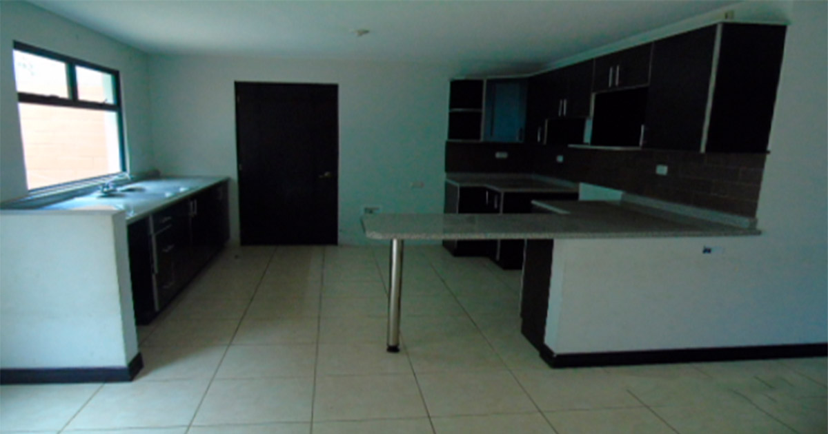 Venta de Casa o Casas, Terrenos, Propiedades, Apartamentos, Inmuebles en Guatemala, zona 11, zona 7, zona 2, zona 18, zona 16, Mixco, Carretera Al Salvador, Fraijanes, Santa Catarina Pinula, Antigua Guatemala, Villa Nueva, Villa Canales, San Miguel Petapa - Venta o Alquiler de Casas En Guatemala